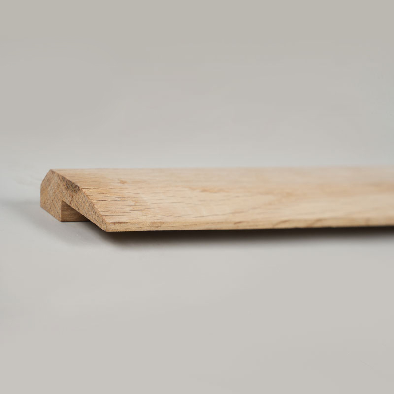 ไม้โอ๊คขาวทั้งท่อน L-Moulding (ยังไม่เสร็จทำสี) - ไม้โอ๊คสีธรรมชาติ 3/8'x1 31/32'