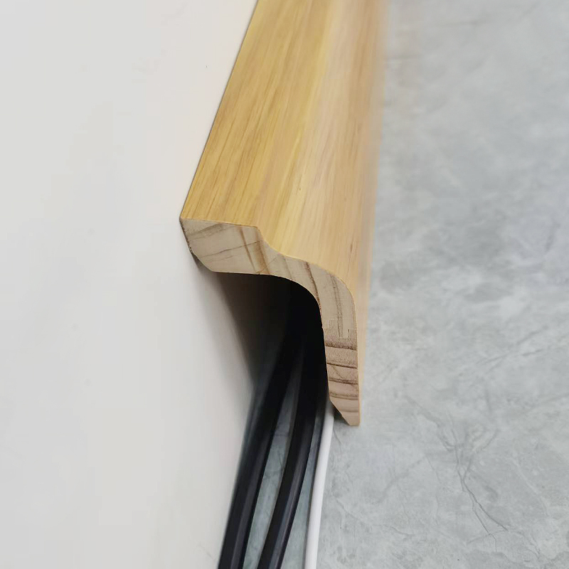 บัวไม้สน (ปิดผิววีเนียร์ไวท์โอ๊ค+ทาสี) - สีโอ๊ค 1 3/5'x3 5/9'